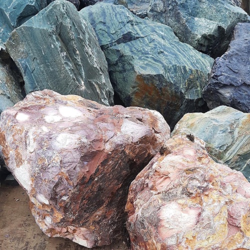 Ландшафтные глыбы красно-фиолетовые 200-1000 килограмм купить в Наро-Фоминску