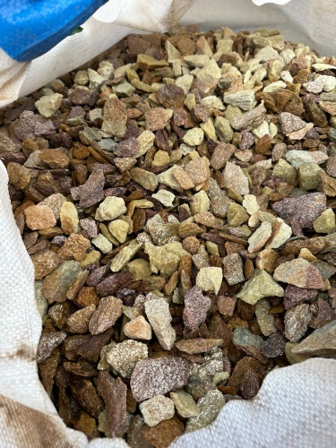 Златолит персиковый декоративная каменная крошка купить в Наро-Фоминску