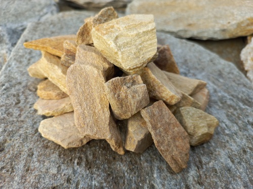 Златолит жёлтый декоративная каменная крошка купить в Наро-Фоминску