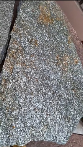 Плитняк златолит серебристый для цоколя, отмостки купить в Наро-Фоминску