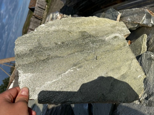 Плитняк златолит зелёный для цоколя, отмостки купить в Наро-Фоминску