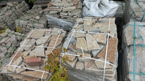 Плитняк гранитный галтованный купить в Наро-Фоминску