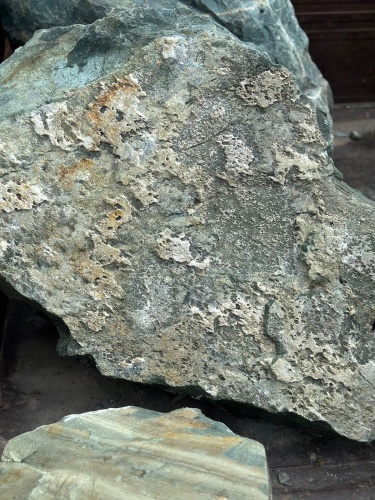 Ландшафтные глыбы зелёные 200-500 килограмм купить в Наро-Фоминску