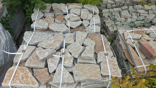 Гранитный плитняк галтованный для мощения купить в Наро-Фоминску