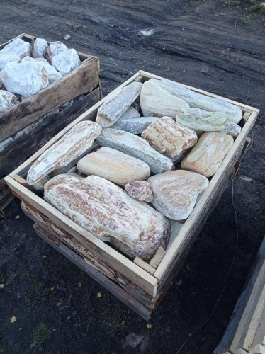 Златолит жёлтый, жёлто-зелёный глыбки и валуны для ланшафтного дизайна купить в Наро-Фоминску