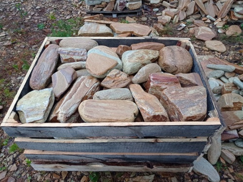 Златолит жёлтый, жёлто-зелёный глыбки и валуны для ланшафтного дизайна купить в Наро-Фоминску