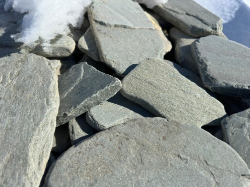 Плитняк златолит зелёный галтованный для цоколя купить в Наро-Фоминску