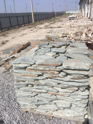 Златолит серебристый галтованный для лестниц купить в Наро-Фоминску